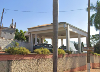 Coroa de Flores Cemitério de Taiúva