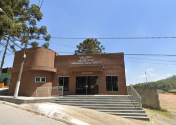 Coroa de Flores Velório Municipal de Tapiraí